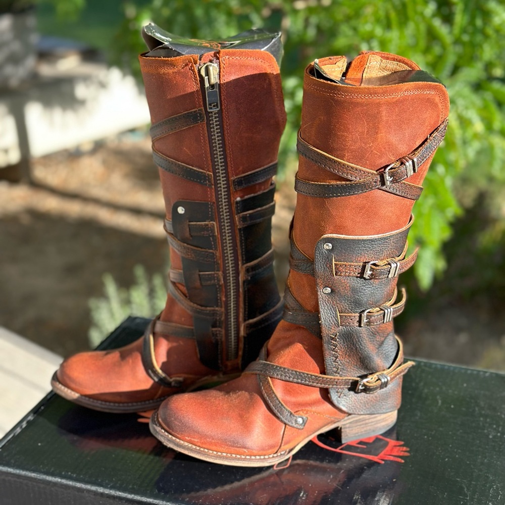 Freebird Rylie Rust Suede Boots NIB Size 6